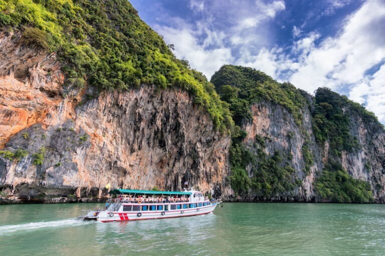 Excursiones en Phuket - tours en barco por las islas de Tailandia