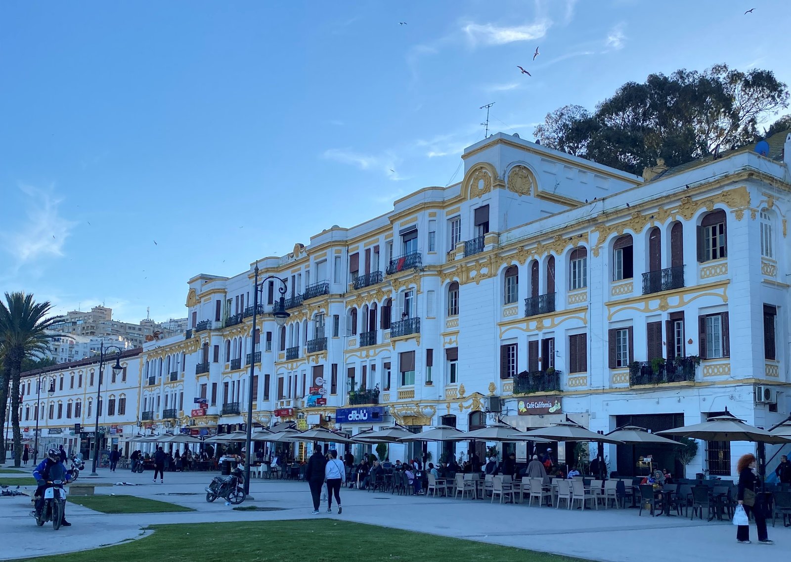 Tánger Marruecos medina vista estrecho Gibraltar ruta 10 días mochileros